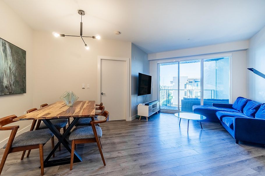 303 1768 Gilmore Avenue Burnaby, BC - 1