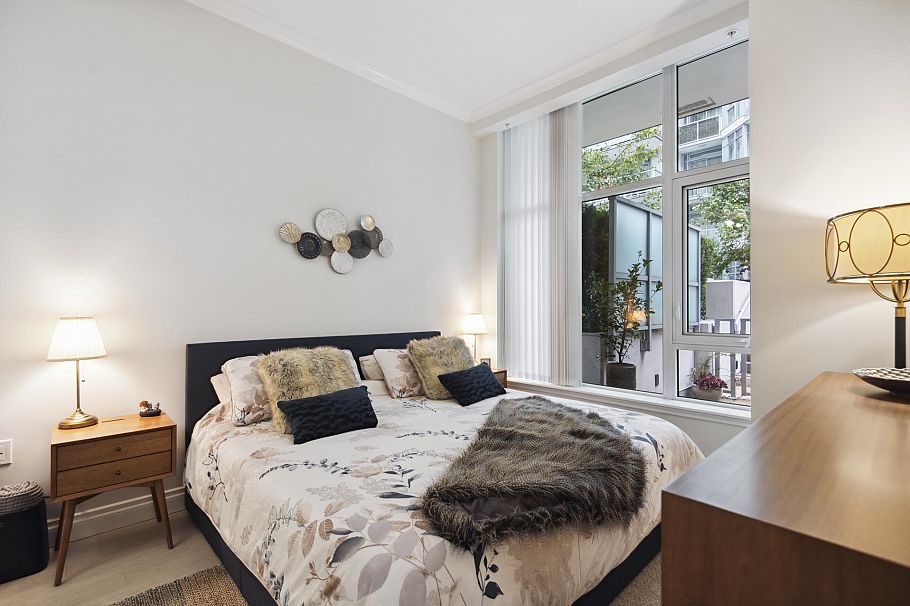 112 185 Victory Ship Way North Vancouver, BC - 11