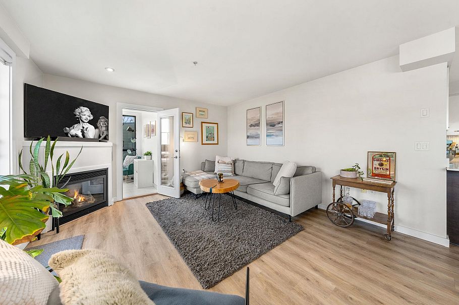 206 935 W 16th Street North Vancouver, BC - 4