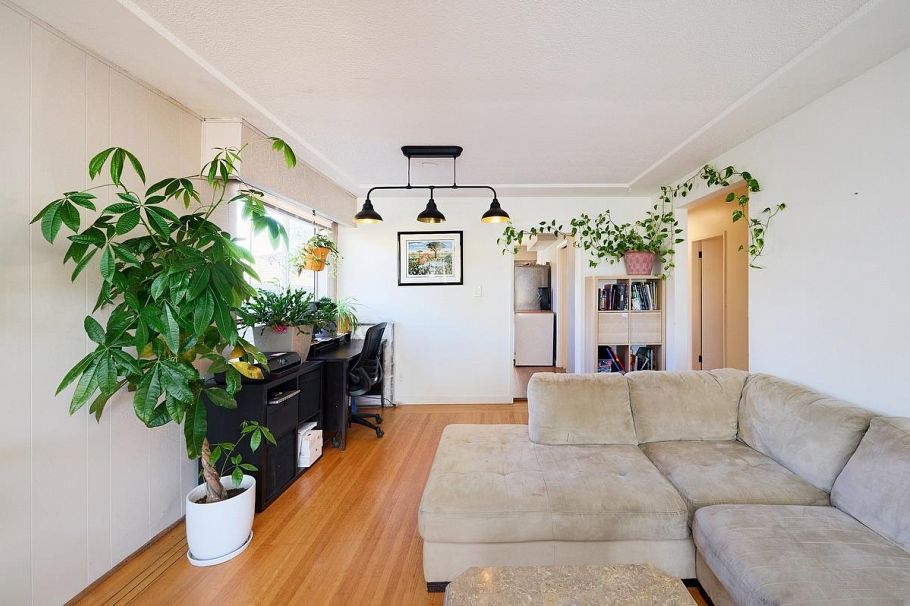 50 E 37th Avenue Vancouver, BC - 6