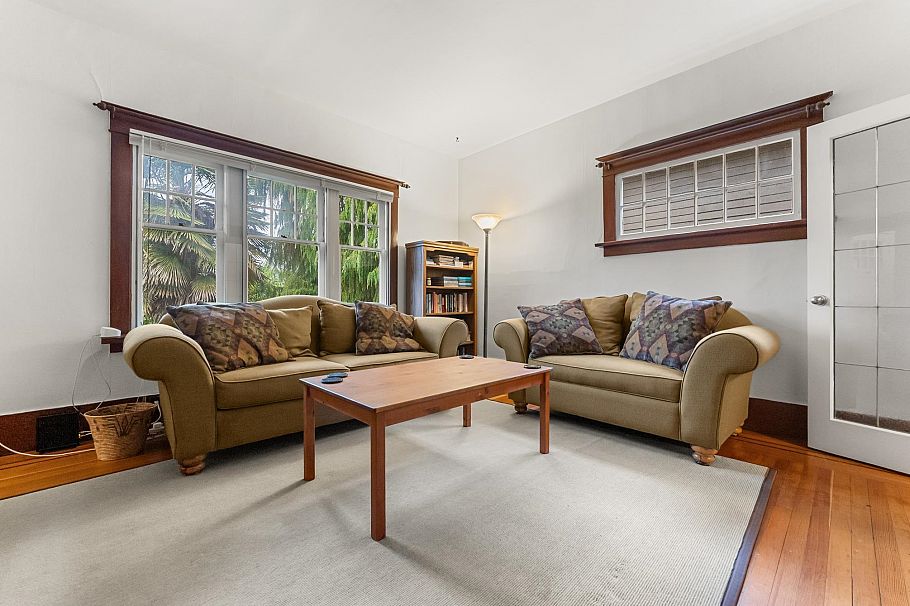 2980 W 8th Avenue Vancouver, BC - 6