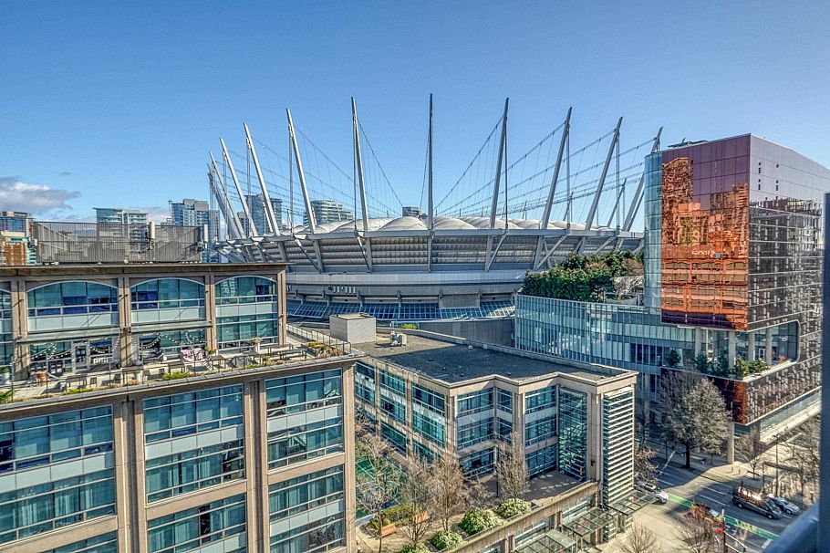 1707 928 Beatty Street Vancouver, BC - 1