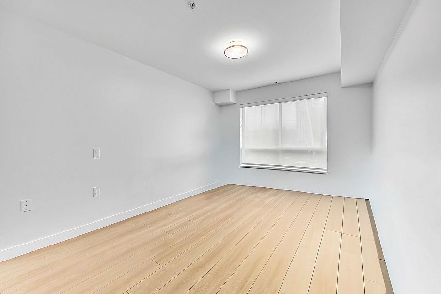 209 1519 Crown Street North Vancouver, BC - 10