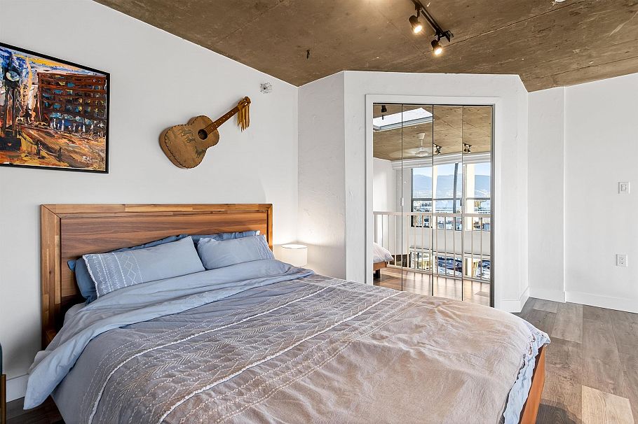 805 22 E Cordova Street Vancouver, BC - 12