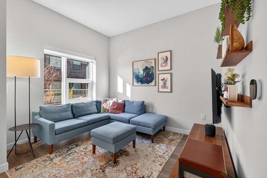 3 8693 Oolichan Way Vancouver, BC - 2