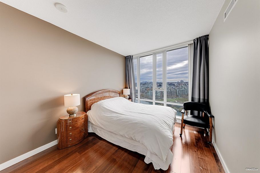 2705 918 Cooperage Way Vancouver, BC - 12