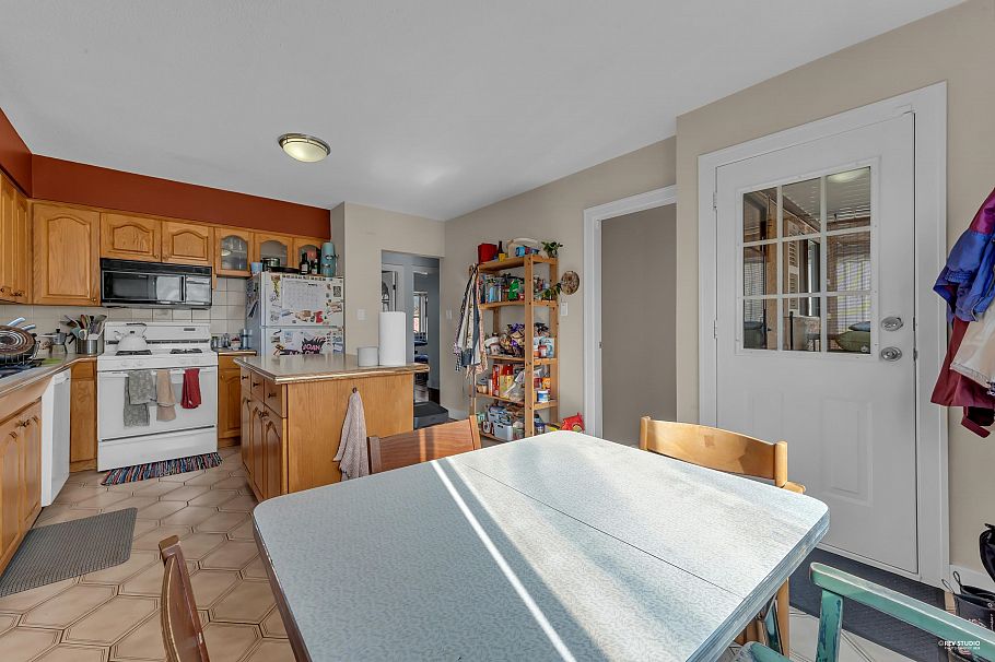 2576 Parker Street Vancouver, BC - 12