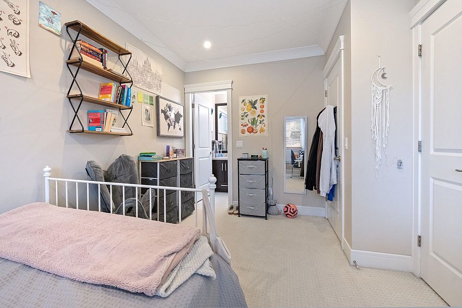 2798 W 19th Avenue Vancouver, BC - 23