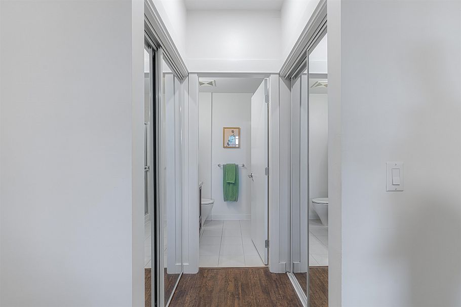 110 1468 St. Andrews Avenue North Vancouver, BC - 15