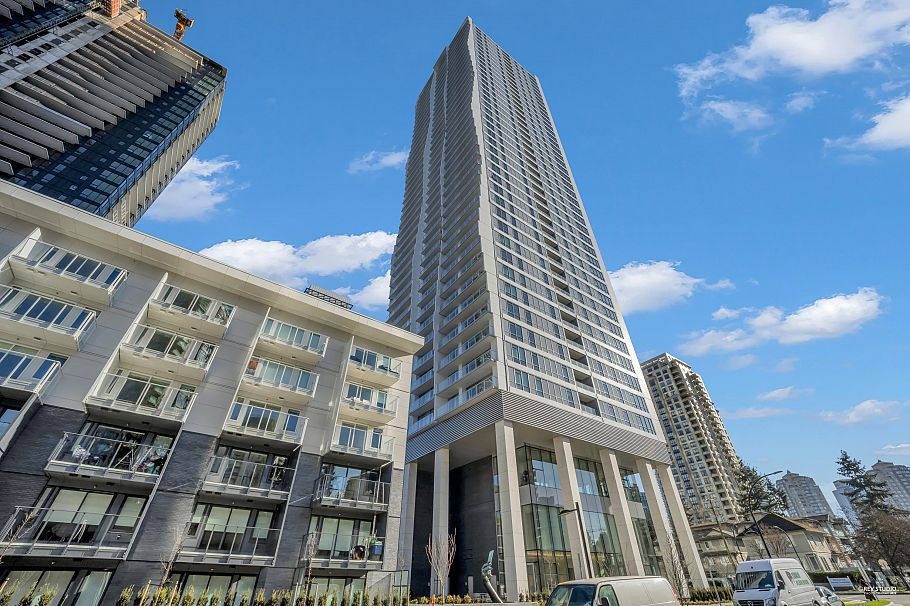 1702 6087 Wilson Avenue Burnaby, BC - 2