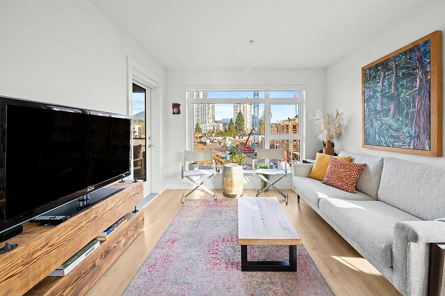 303 1519 Crown Street North Vancouver, BC - 9