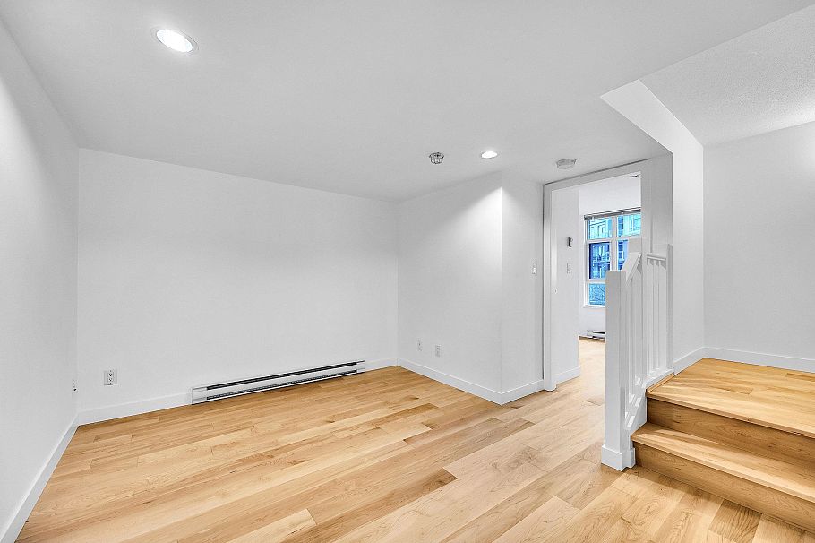 1468 Cedar Cottage Mews Vancouver, BC - 10