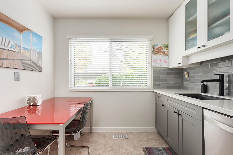 4603 Hoskins Road North Vancouver, BC - 5