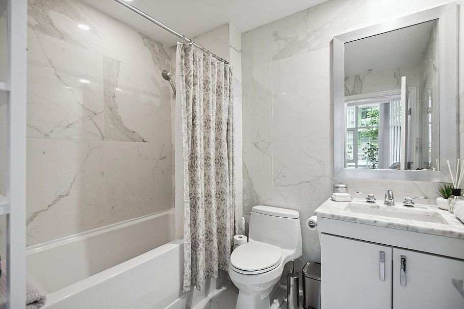 112 185 Victory Ship Way North Vancouver, BC - 15