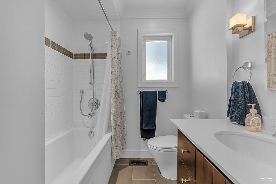 2576 Parker Street Vancouver, BC - 16