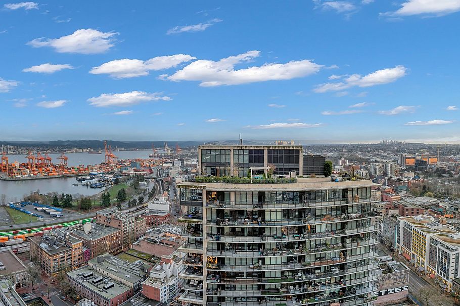 3605 128 W Cordova Street Vancouver, BC - 36