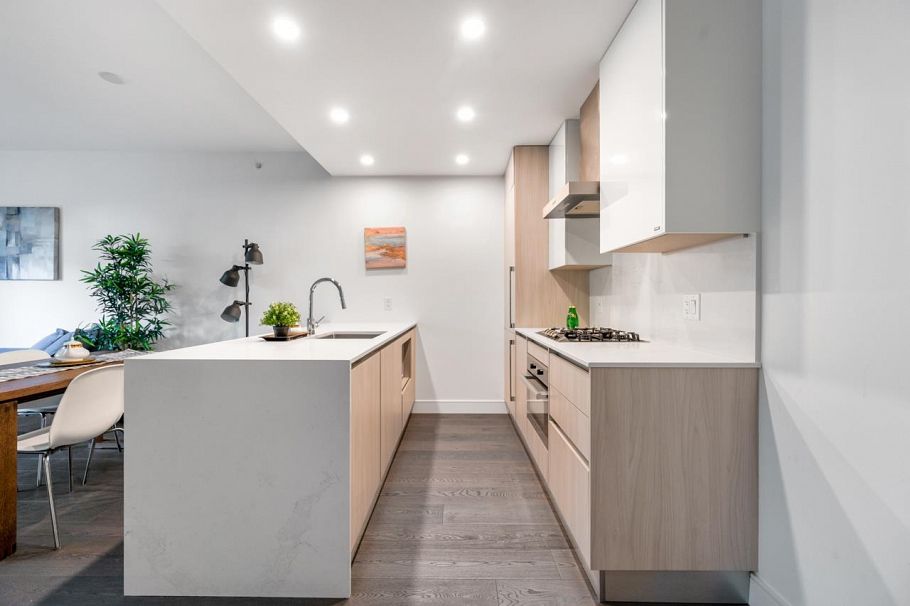 103 477 W 59th Avenue Vancouver, BC - 4