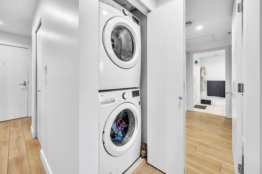 209 1519 Crown Street North Vancouver, BC - 18