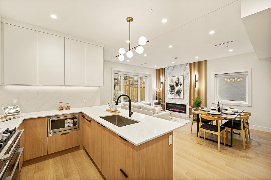 3156-1 E 8th Avenue Vancouver, BC - 11