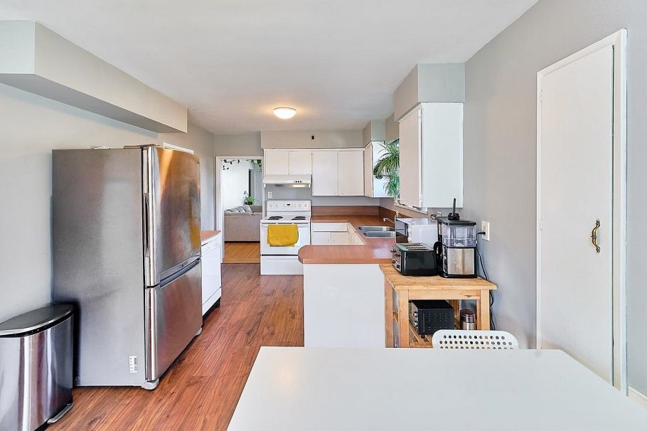 50 E 37th Avenue Vancouver, BC - 11