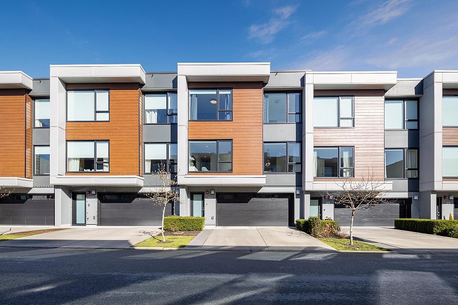 30 3597 Malsum Drive North Vancouver, BC - 1