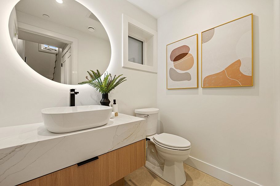 3156-2 E 8th Avenue Vancouver, BC - 9