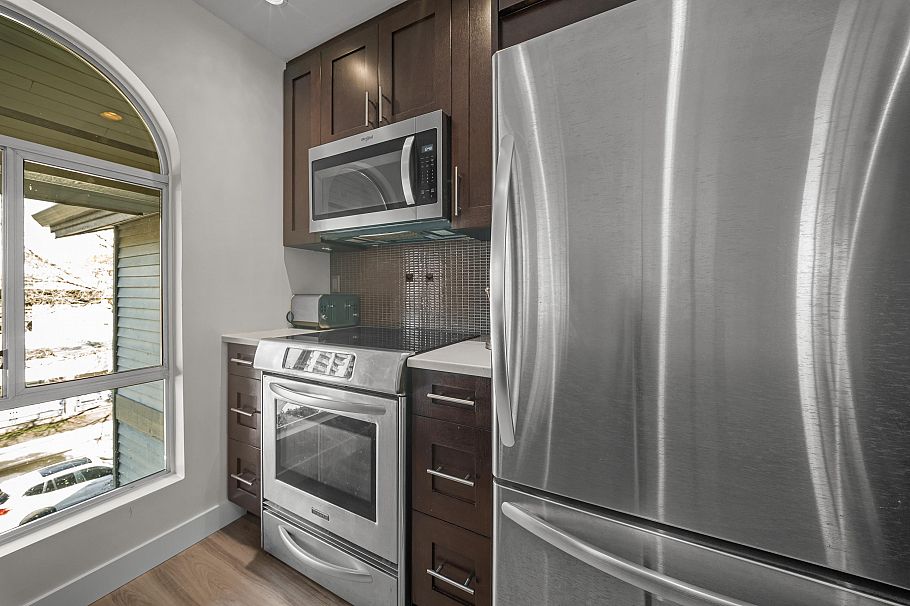 406 888 W 13th Avenue Vancouver, BC - 19