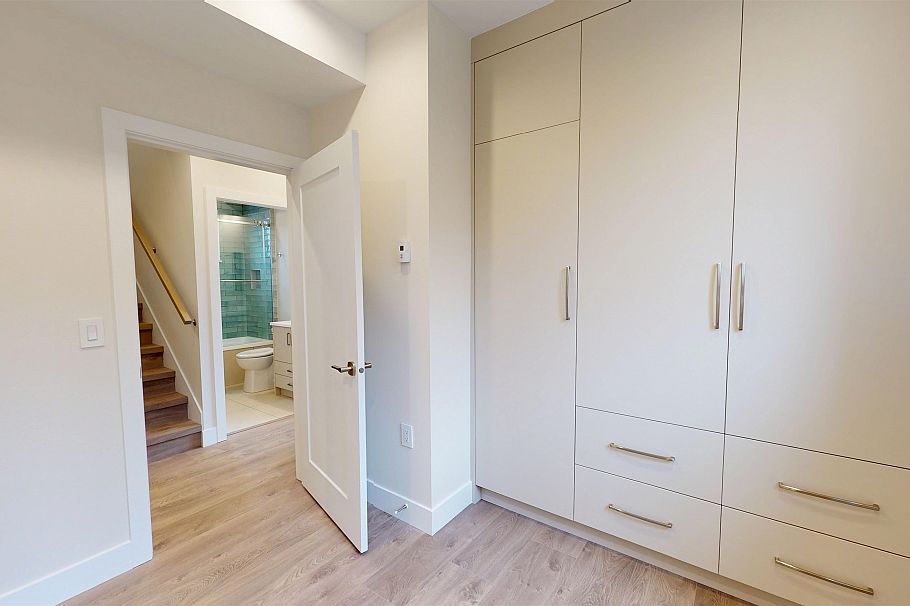 1 2528 Turner Street Vancouver, BC - 13