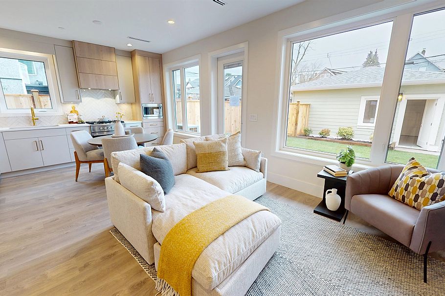 2 2528 Turner Street Vancouver, BC - 2