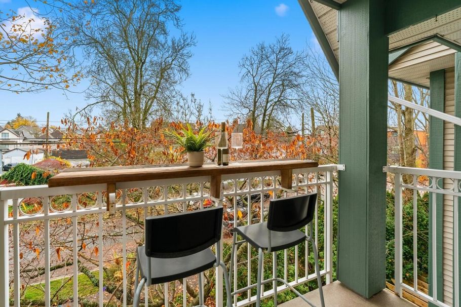 305 1915 E Georgia Street Vancouver, BC - 16