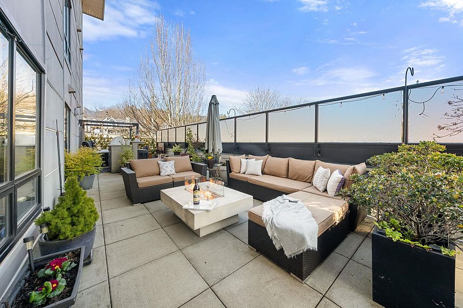 206 935 W 16th Street North Vancouver, BC - 14