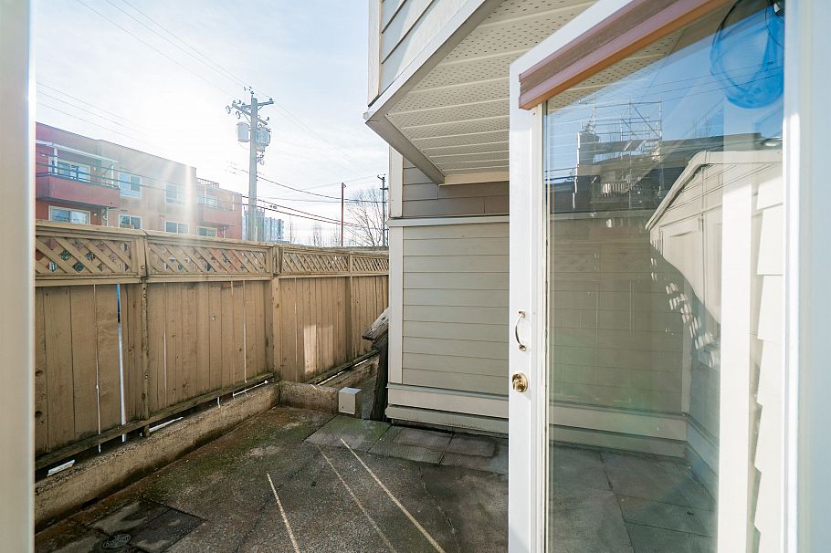 102 1516 E 1st Avenue Vancouver, BC - 23