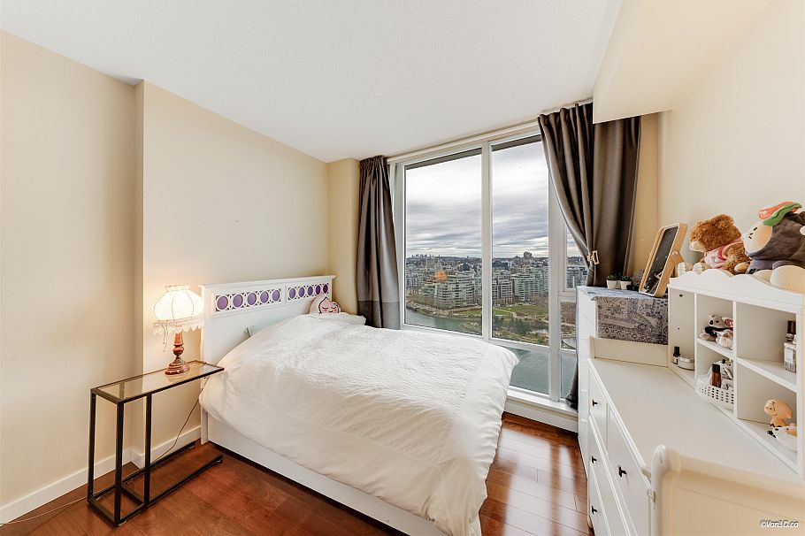 2705 918 Cooperage Way Vancouver, BC - 18