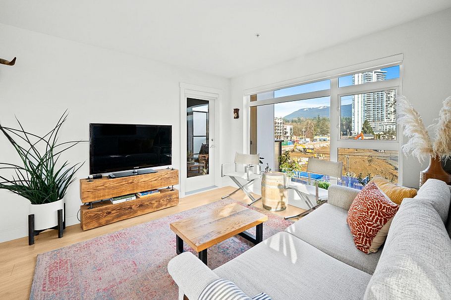 303 1519 Crown Street North Vancouver, BC - 11