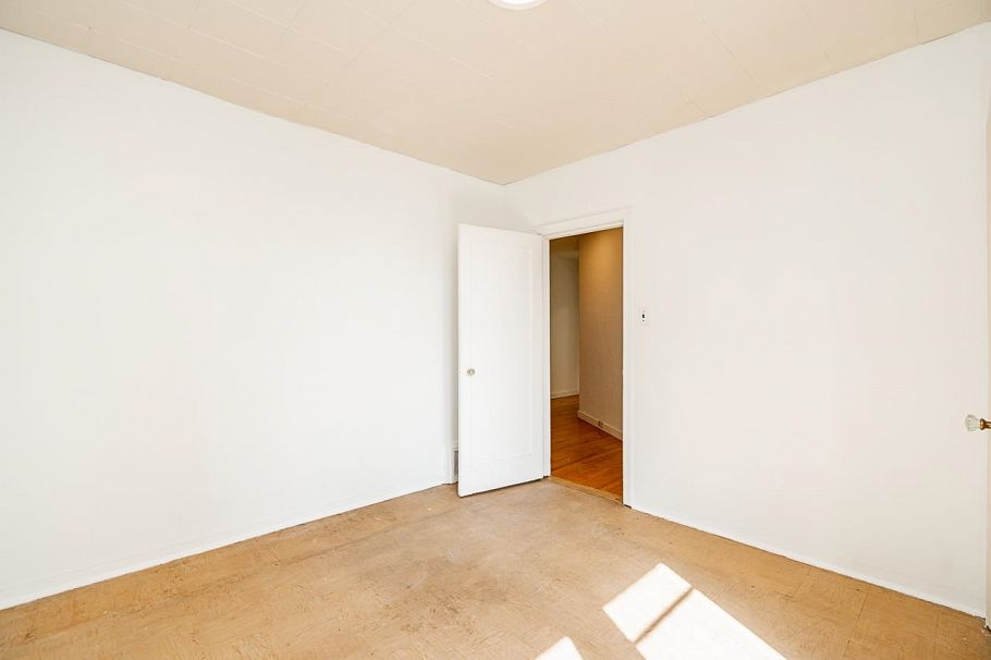 2212 Old Dollarton Road North Vancouver, BC - 20