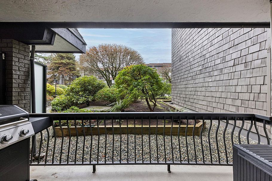 101 175 E 5th Street North Vancouver, BC - 27