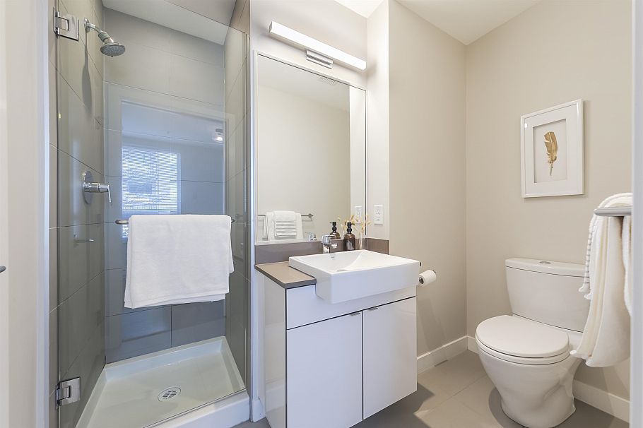 306 688 E 19th Avenue Vancouver, BC - 19