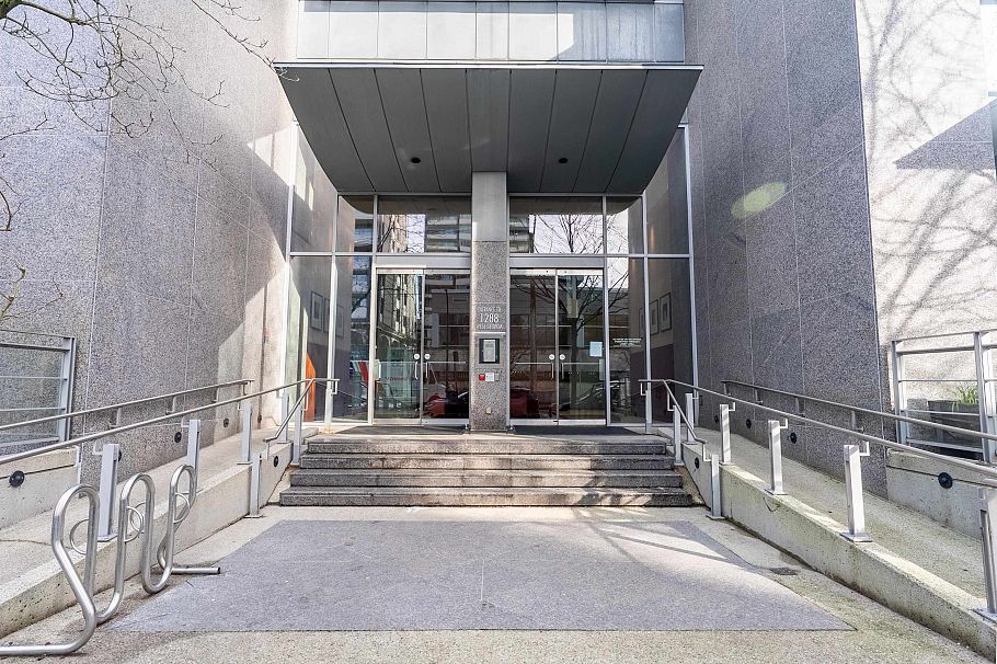 2106 1288 W Georgia Street Vancouver, BC - 5