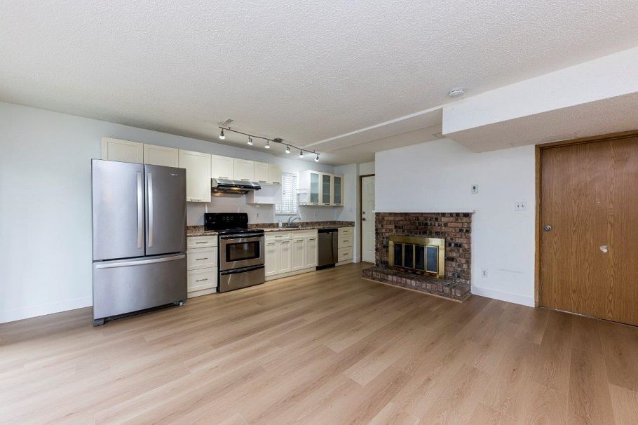 475 Orwell Street North Vancouver, BC - 32