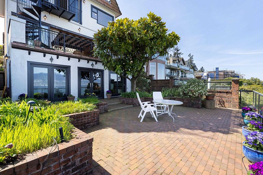 3167 Point Grey Road Vancouver, BC - 8