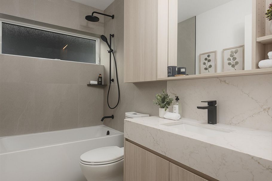 1 2755 W 11th Avenue Vancouver, BC - 20