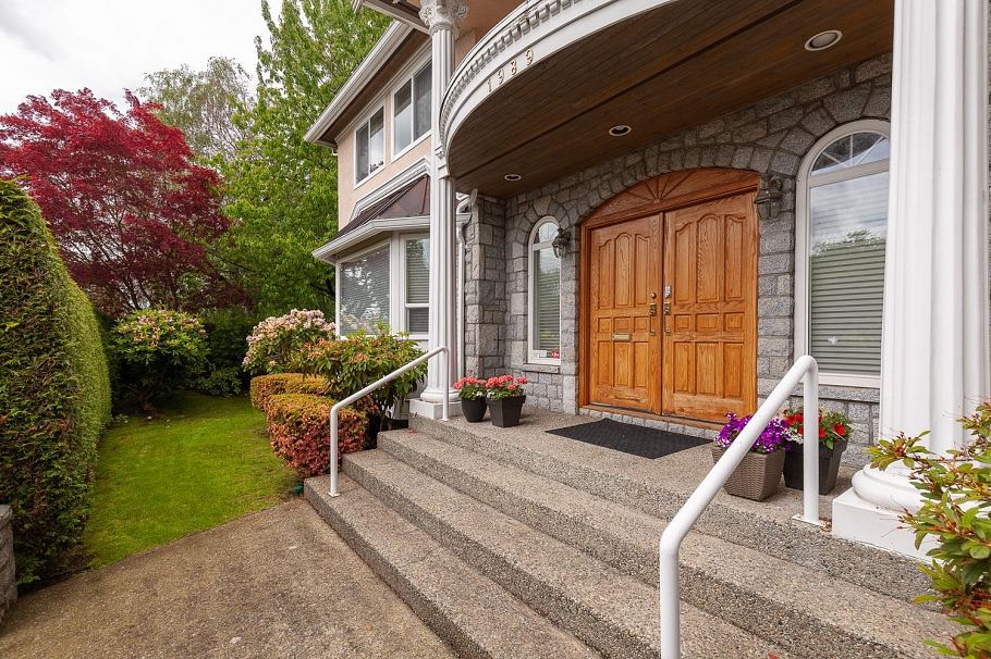 1989 W 52nd Avenue Vancouver, BC - 3