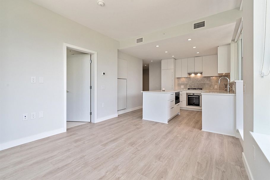 504 5380 Crooked Branch Road Vancouver, BC - 3