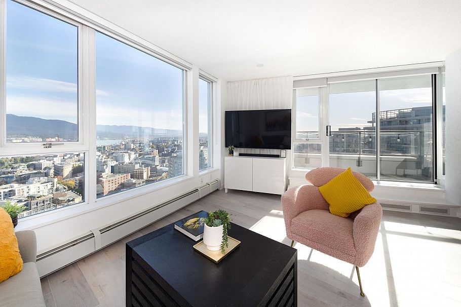 3705 188 Keefer Place Vancouver, BC - 3