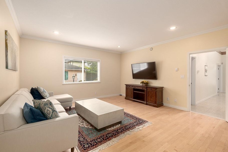 1989 W 52nd Avenue Vancouver, BC - 5