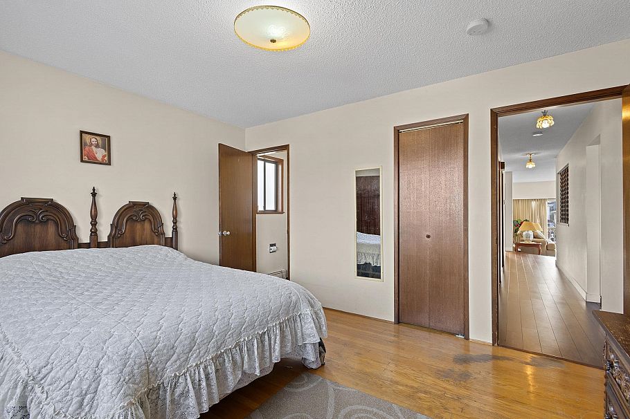 2225 E 35th Avenue Vancouver, BC - 16