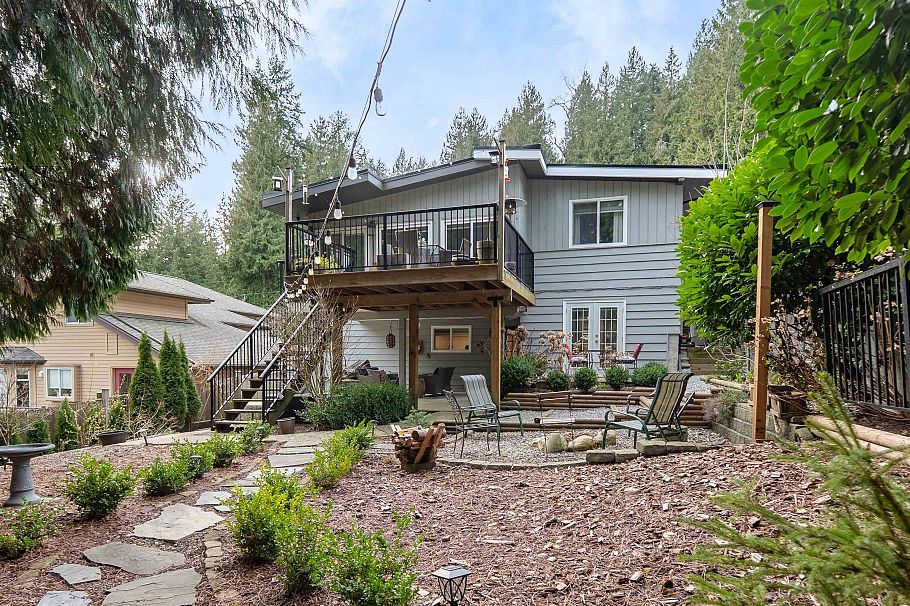 3642 Sykes Road North Vancouver, BC - 35
