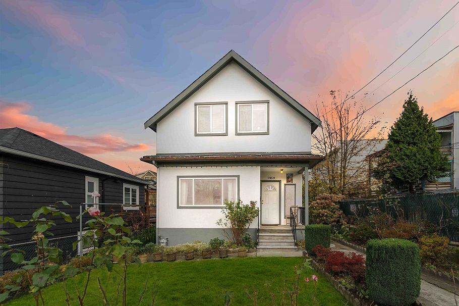 1649 Grant Street Vancouver, BC - 1