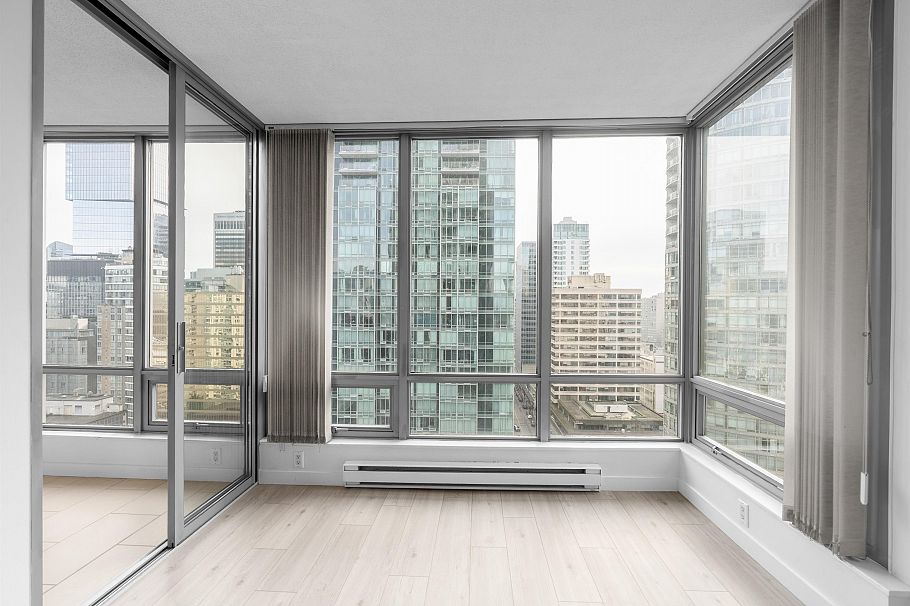 2106 1288 W Georgia Street Vancouver, BC - 9