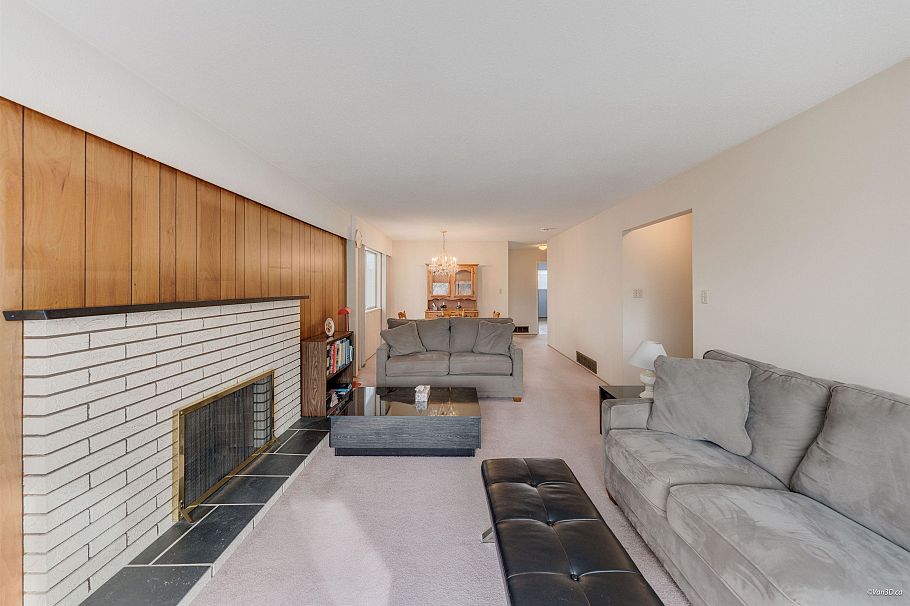 1961 E 50th Avenue Vancouver, BC - 4